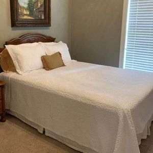 Peacock Alley Queen Coverlet Matelasse Set